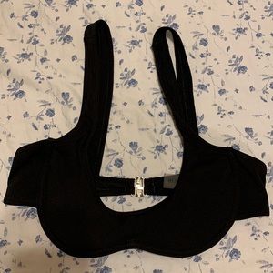 Underwire bikini top, size M